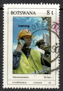 Botswana Stamp Scott 472 Used 8t Training Telecommunications 1990 - Picture 1 of 2