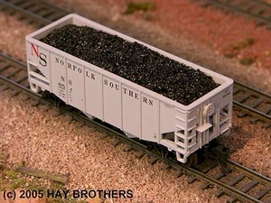 Hay Brothers LUMP (GREZZO) CARICO CARBONE - Adatto per tramogge ATLAS 2 bay 55 tonnellate Fishbelly - Foto 1 di 4