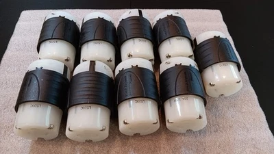 lote de 9 Pass & Seymour L520-C Twist Turn Locking 20A Plug NEMA L5-20R 125V - Imagem 1 de 4