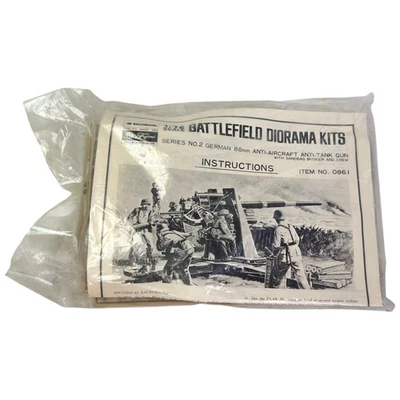 Fujimi Battlefield Diorama Model Kit German Anti-Aircraft Crew 1/76 Scale - Image 1 of 4