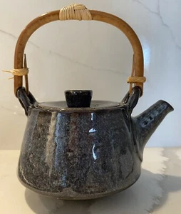TEVANA Porcelana Fina Japón Infusor Tetera Mango Ratán y Taza Azul Esmaltado Set - Imagen 1 de 15