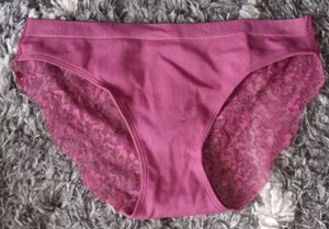 NeW Vs seamless lace bk ribbed bikini Panty Size small rosey - Picture 1 of 3