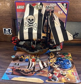 LEGO Renegade Runner 6268 Pirates Complete W/ All Original Promos