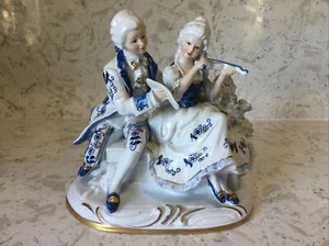 KPM PORCELAIN FIGURINE WOMAN PLAYING VIOLIN w/ Man CROWN MARK Japan 7.5"W x 7"T - Bild 1 von 13