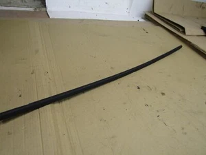 VW New Beetle Mk1 98-10 right front door window glass seal strip - Picture 1 of 5