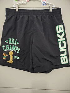Mitchell Ness Shorts Mens S Black Milwaukee Bucks Drawstring Shell Mesh Lined - Picture 1 of 15