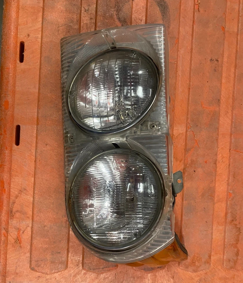 Faro izquierdo lado del conductor OEM 1972-89 Mercedes Benz R107 C107 SL SLC Bosch Foto 1 de 4