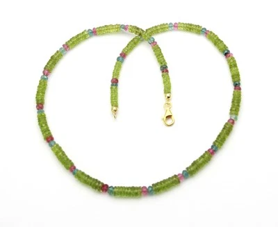 Peridotkette facettierte Olivine mit Indigolith- u. Rubellit-Turmalin 47 cm lang - Bild 1 von 2