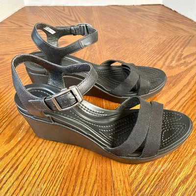 Crocs Leigh II ~ Zapatos Sandalias Confort Cuña Negra ~ 202511 ~ Para Mujer Talla 10” Foto 1 de 4