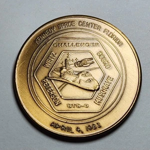 1983 Kennedy Space Center Coin Challenger Tribute New Era Space Exploration - Picture 1 of 2