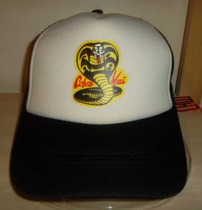 GORRA DE BÉISBOL COBRA KAI/SOMBRERO-SNAPBACK/NEGRO-BLANCO/MALLA/"SIN PIEDAD" KARATE NIÑO/¡NUEVO! - Imagen 1 de 4