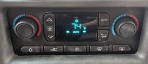 Chevy Digital climate control 15137655 03-06 dual zone Silverado Avalanche Yukon - Picture 1 of 5