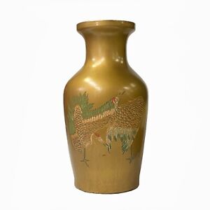 Vintage Handmade Chinese Matte Gold Paint Cranes Motif Vase ws1847