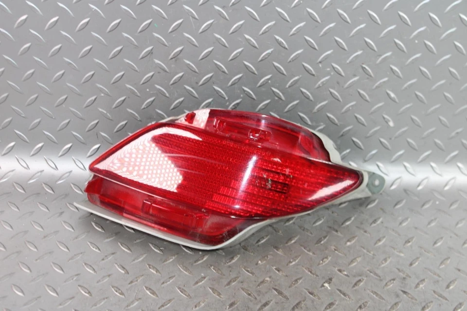 10-15 RX350 Rear Back Lower Bumper Driver Side Left LH Taillamp Taillight Lamp - Изображение 1 из 4