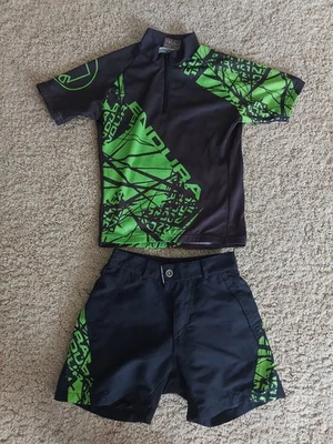 Endura Kids Hummvee Cycling Jersey & Padded Shorts Black Green Age 7 - 8 - Image 1 of 4