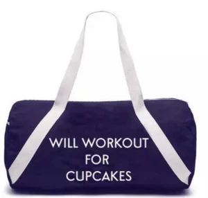 Bolso de lona de fiesta privada ""Funcionará para cupcakes"" azul mezclilla para pasar la noche NUEVO - Imagen 1 de 4