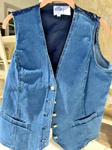 Woman's DG2 by Diane Gilman Denim Female Cut Vest Size Medium - Picture 1 of 3