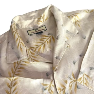 Tommy Bahama Bamboo Print Hawaiian Shirt Size M 100% Silk Resort Tropical - Picture 1 of 7