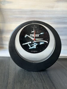 1992 Star Trek U.S.S. Enterprise Centric Clock - Picture 1 of 2