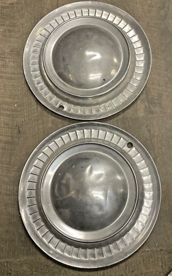 "Juego de 2 cubiertas de rueda de tapacubos Plymouth Belvedere Fury Savoy Suburban 1956 56" Foto 1 de 4