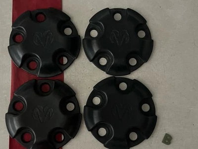 #B (SET 4) 2003-2014 Dodge Ram Truck 1500 tapas centrales negras 52106536A Foto 1 de 4