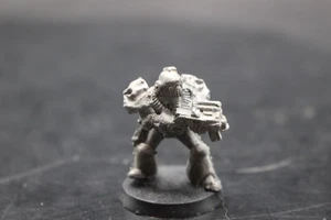 Warhammer 40k Rogue Trader Space Marines Chaplain RT101 Metal - Picture 1 of 2