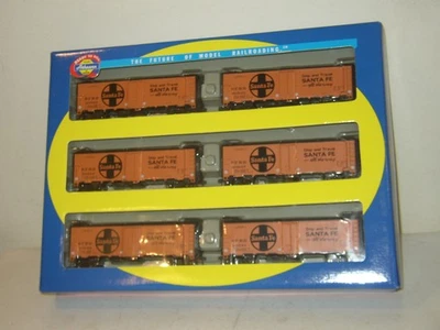 Athearn Santa Fe 40' Ice Refrigerator car 6 pack Reefer 7146 1959 scheme NEW - Image 1 of 4