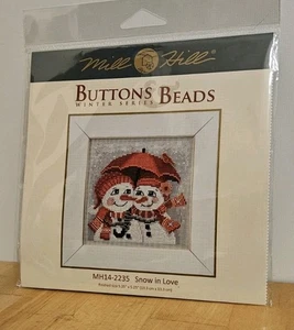 Mill Hill  Buttons & Beads Winter Series Kit SNOW LOVE MH14-2235 - Picture 1 of 3