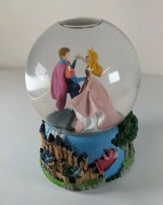Disney SLEEPING BEAUTY Enesco Musical Snow Globe Sleeping Beauty Waltz, WORKS - Picture 1 of 11
