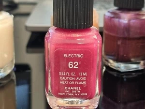 Chanel Le Vernis color de uñas 62 eléctrico - Imagen 1 de 3
