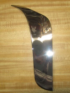 1971-1973 Buick Electra Fender Skirt Molding. NOS in Original Box.  OEM #9605350 - Foto 1 di 1