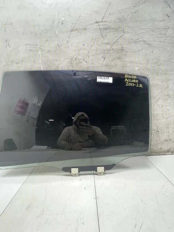 2011 Honda Accord Sedan LX PORTA TRASEIRA ESQUERDA DO LADO DO MOTORISTA VIDRO FABRICANTE DE EQUIPAMENTO ORIGINAL+ - Imagem 1 de 4