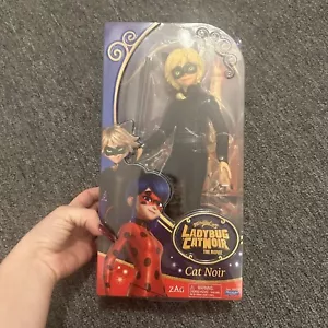 NUEVO- Muñeca de acción Miraculous Ladybug & Cat Noir exclusiva de la película Cat Noir de 11" - Imagen 1 de 2
