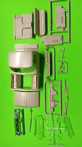 1967 Ford F-100 Pickup Truck Moebius 1/25 Cab Body Hood Glass Interior Tub  - Picture 1 of 10