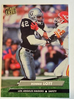 1992 Fleer Ultra #195 Ronnie Lott Los Angeles Raiders - Image 1 of 2