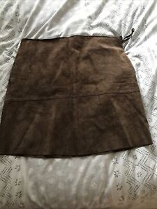 Le Chateau brown vintage leather skirt Size 8