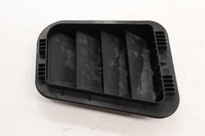 2021 - 2025 KIA SELTOS REAR LEFT SIDE QUARTER PANEL PRESSURE AIR VENT GRILLE OEM - Image 1 of 4