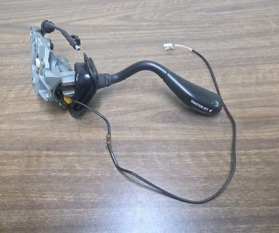 2000-2005 Buick Lesabre Automatic Gear Shifter Lever Assembly OEM. 26036367 - Image 1 of 4