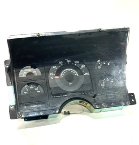 1993 CHEVY C2500 SCOTTSDALE 5.7L GAS AUTO INSTRUMENT CLUSTER HIGH KMS USED - Picture 1 of 18