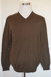 Roundtree & Yorke - Suéter Grande Sable Marrón Cuello en V $79.50 (M76) - Imagen 1 de 3