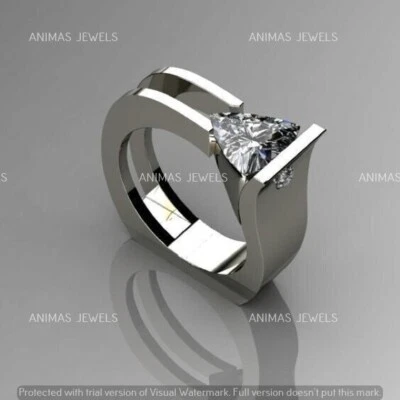 Anillo de compromiso de diamantes creados en laboratorio de corte de billones de 2 quilates enchapado en oro blanco de 14 quilates para hombre Foto 1 de 4