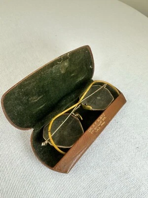 VTG Original Collectible Minneapolis Doctors 1950 Eyeglasses & Travel Case - Image 1 of 4
