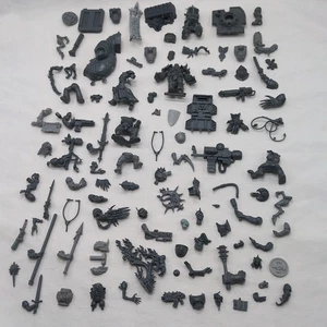 Menge (50+) Warhammer 40k und Fantasy Teile und Stücke - Bild 1 von 7