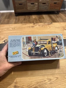 Vintage 1932 Ford Pickup Truck Custom Rod Model Kit,Lindberg,6008 Open Box - Picture 1 of 12
