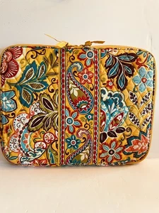 Vera Bradley “Provencal” 14”x11”x1” Laptop Sleeve VGC - Afbeelding 1 van 10