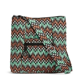 Vera Bradley Hipster Large  SIERRA STREAM NEWWT $60  SALE - Picture 1 of 1