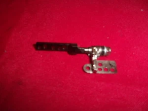 DELL XPS 9530 charnière droite - Photo 1 sur 1