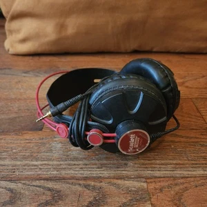 Scarlett HP60 MKII Wired Studio Headphones 3.5mm Red Rails - Picture 1 of 3