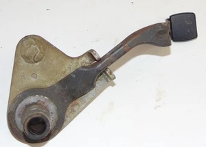 Honda HRX217 Rasenmäher Radhalter hinten rechts und Höhenversteller - Bild 1 von 2