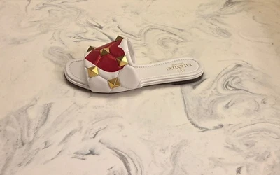 New! Valentino Garavani 'Rockstud' Heart Sandal Womens 5.5 US 35.5 Eur MSRP $890 - Image 1 of 4